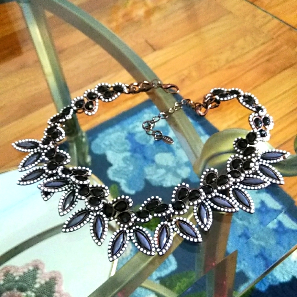 Black 🖤 White Chunky Statement Necklace 🖤